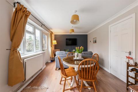undefined, Avon Court, Andover