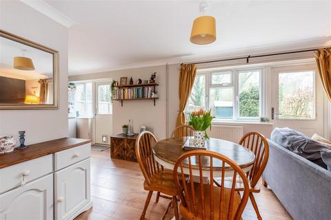 undefined, Avon Court, Andover