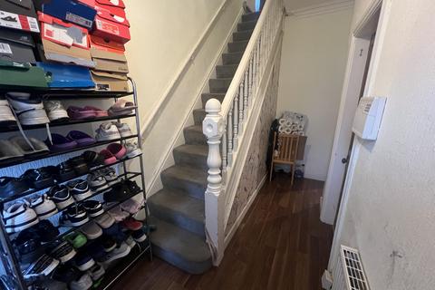 3 bedroom terraced house for sale, Brighton Range, Gorton