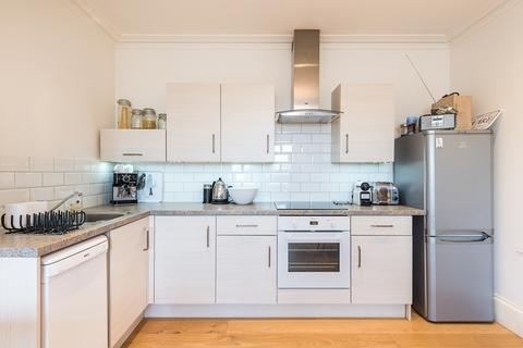 1 bedroom flat to rent, Dukes Avenue London N10