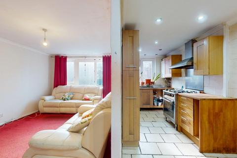 2 bedroom flat for sale, Andover Road, Finsbury Park, London, N7