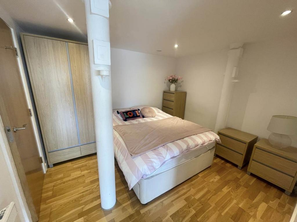 Bedroom (1)