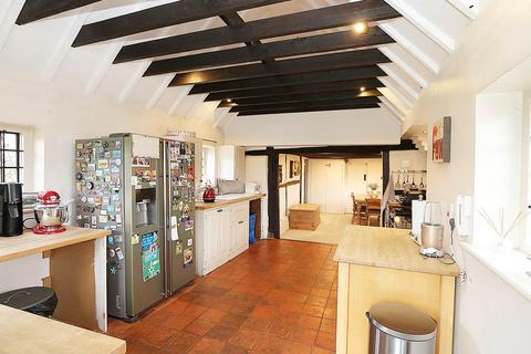 4 bedroom detached house for sale, Moulsford, Oxfordshire - Walk to village green,  pub/ restaurant, Moulsford & Cranford House Schools