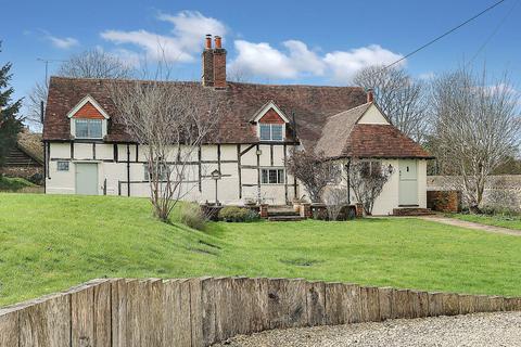 4 bedroom detached house for sale, Moulsford, Oxfordshire - Walk to village green,  pub/ restaurant, Moulsford & Cranford House Schools