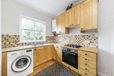 2 bedroom flat to rent, Verdant Lane, London SE6