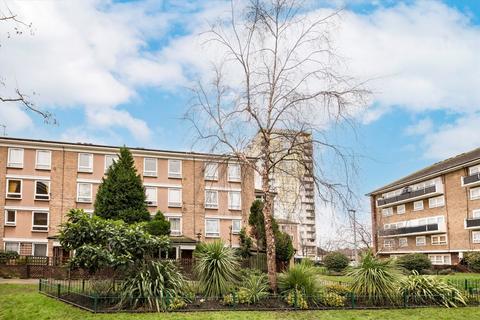 3 bedroom flat for sale, Clem Attlee Court, London SW6
