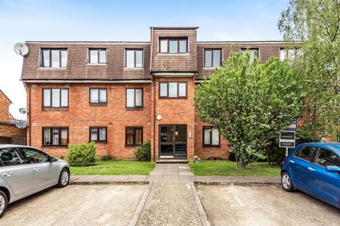 1 bedroom flat to rent, The Drive, Langley, SL3