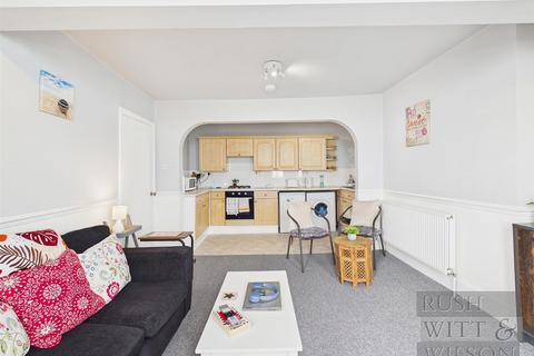 2 bedroom flat for sale, West Hill Road, St Leonards-On-Sea