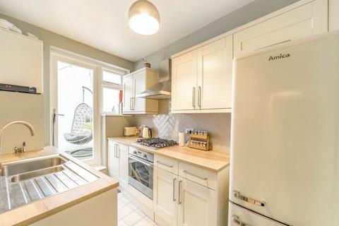 1 bedroom flat for sale, Brayburne Avenue, London SW4