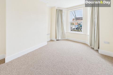 3 bedroom terraced house to rent, Tixall Road, Stafford ST16