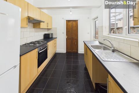3 bedroom terraced house to rent, Tixall Road, Stafford ST16