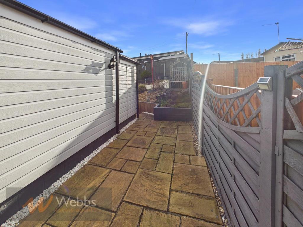 CAM04932 G0-PR0157-STILL010.jpg
