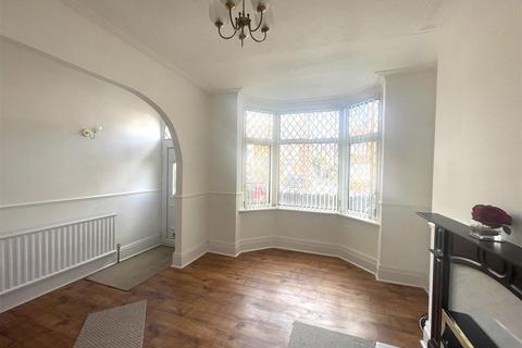 3 bedroom terraced house to rent, Chequer Road, Doncaster DN1