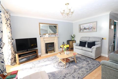 undefined, Wallmead Gardens, Loughton, Milton Keynes