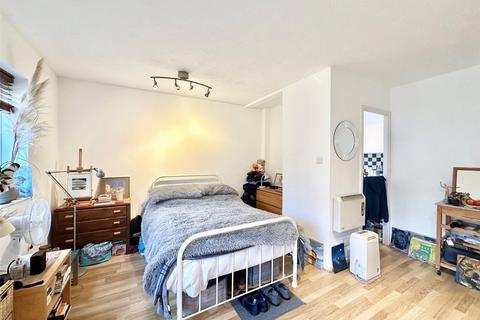 undefined, Gresham Way, London, SW19