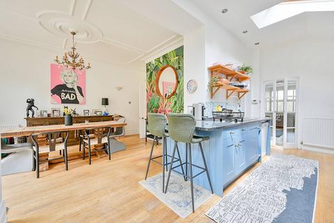 undefined, Wavendon Avenue, Chiswick, London, W4
