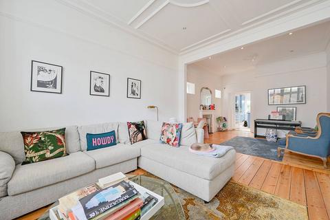 undefined, Wavendon Avenue, Chiswick, London, W4