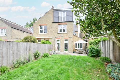 undefined, Wavendon Avenue, Chiswick, London, W4