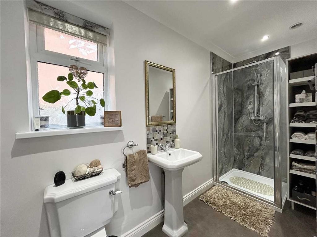 Downstairs shower