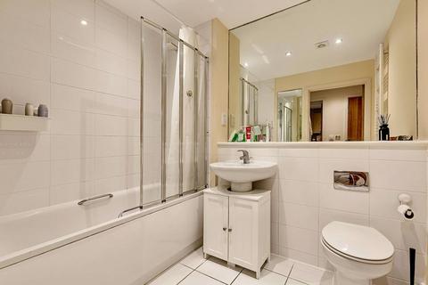 1 bedroom flat for sale, Scott Avenue, Putney, London, SW15