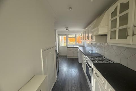 3 bedroom terraced house to rent, Wharley Hook, Harlow CM18