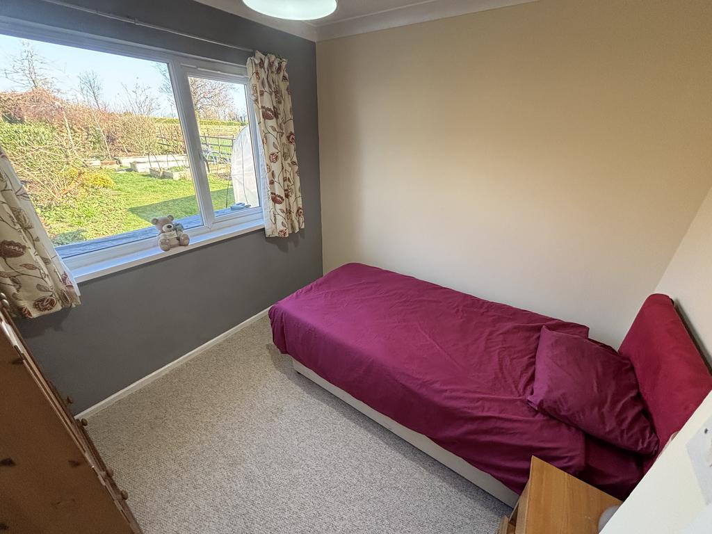 Rear bedroom 2