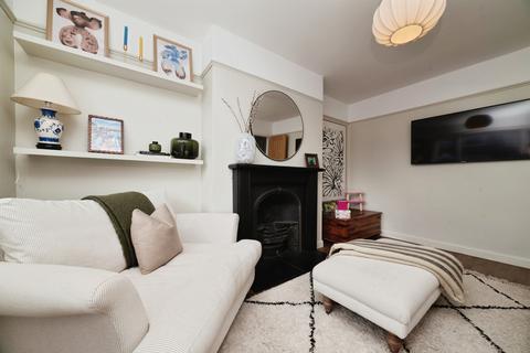 3 bedroom semi-detached house for sale, Sunningdale Road, Hessle