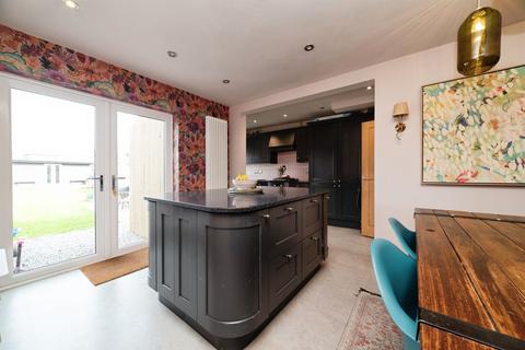 3 bedroom semi-detached house for sale, Sunningdale Road, Hessle