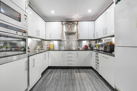 2 bedroom flat to rent, Compayne Gardens, London NW6