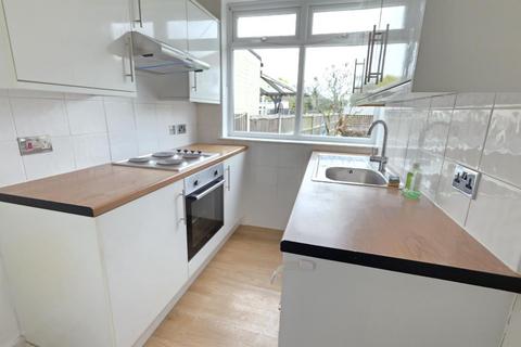 3 bedroom house to rent, Frankland Road, London