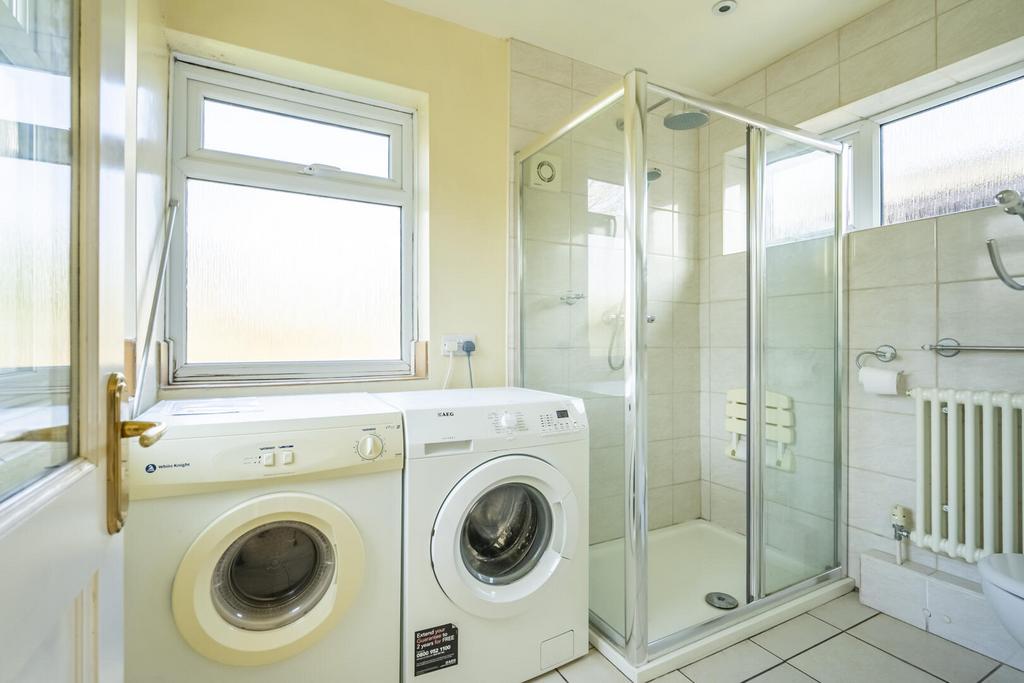Utility/Shower Room