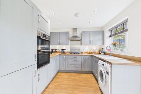 3 bedroom semi-detached house for sale, York Road, Telford TF2