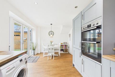 3 bedroom semi-detached house for sale, York Road, Telford TF2