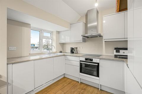 undefined, Kingston Road, New Malden KT3
