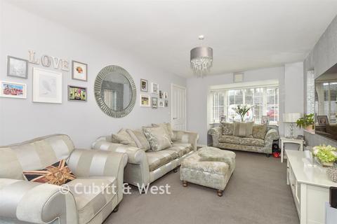 undefined, Beeches Way, Faygate RH12