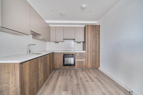 3 bedroom flat to rent, Gemini House, 136 Old Shoreham Road, HOVE, BN3