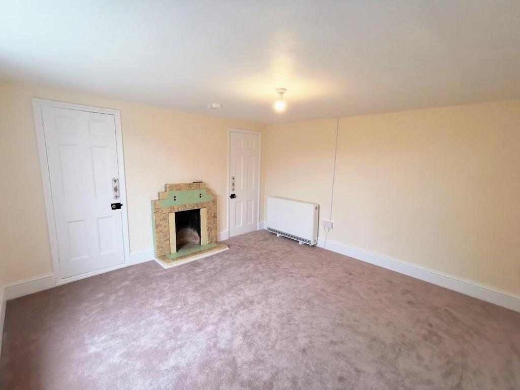 Living room 2.jpg