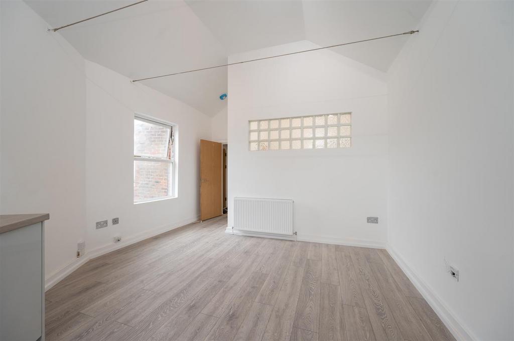Flalt 3, 6 Clarendon Road 26 7.jpg