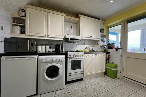 3 bedroom semi-detached house for sale, Hawthorn Drive, SK15 1UE, Stalybridge