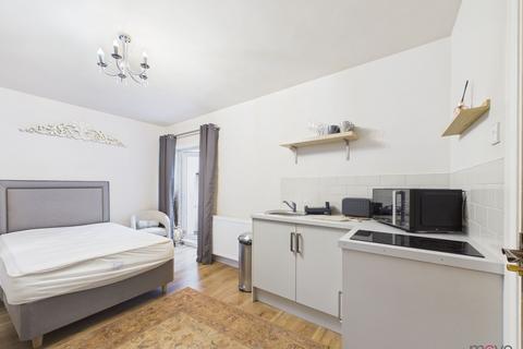 undefined, High Street, Cheltenham GL50