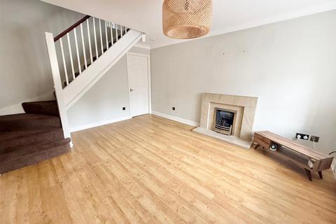2 bedroom mews for sale, Ambleside Close, Macclesfield