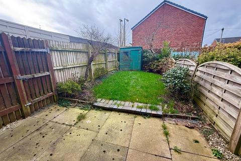 2 bedroom mews for sale, Ambleside Close, Macclesfield