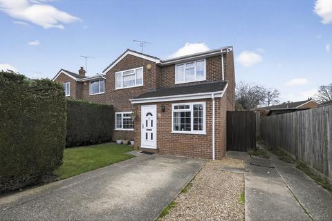 Cedar Avenue, Camberley, GU17