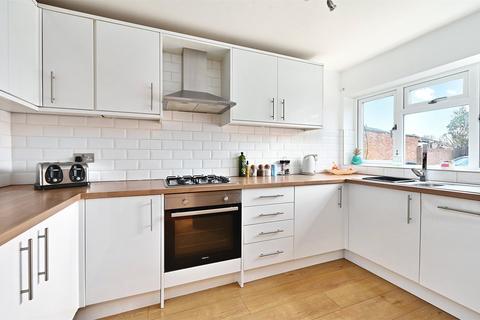 undefined, Harpton Close, Hampshire GU46
