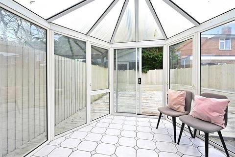 undefined, Harpton Close, Hampshire GU46