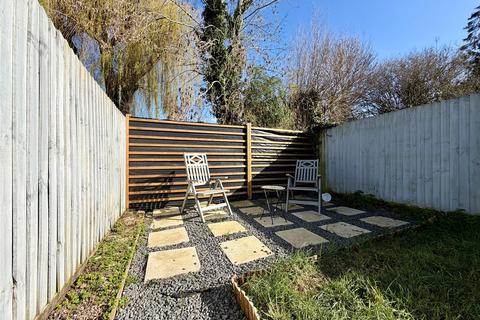 2 bedroom end of terrace house for sale, Cardinalls Road, Stowmarket, Suffolk, IP14
