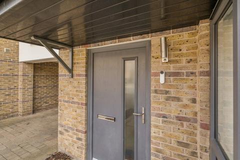 undefined, Mandarin Grove, Reading RG2