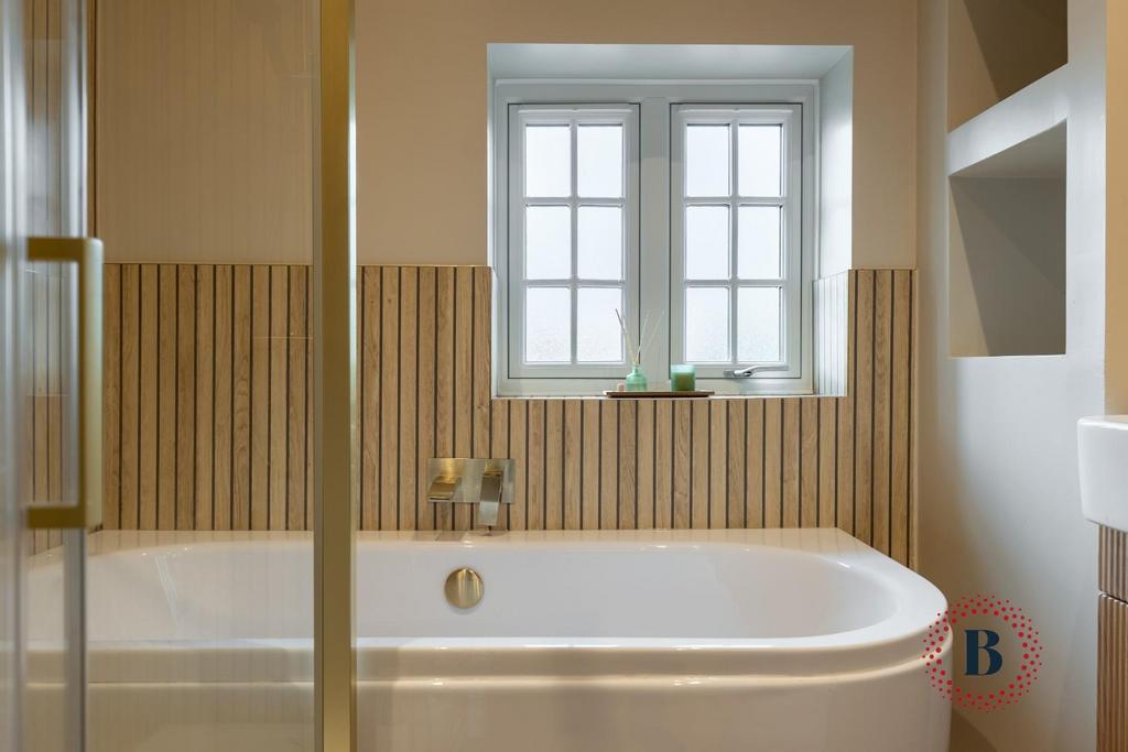 Bathroom-3.jpg