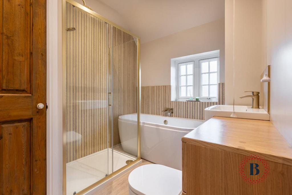 Bathroom-1.jpg