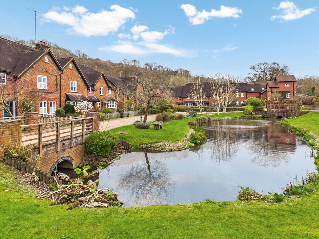 3 bedroom terraced house for sale in Albury 3 bedroom terraced house for sale in Albury